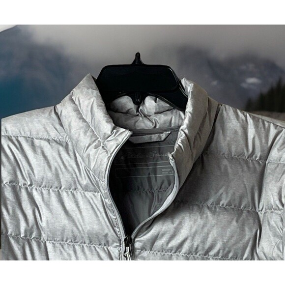 NWT Eddie Bauer Women's Plus CirrusLite Down Jacket Light Grey 2X 650 down - Picture 1 of 9